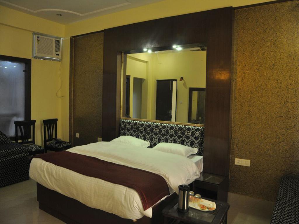 Hotel New Park Plaza Haridwār Εξωτερικό φωτογραφία