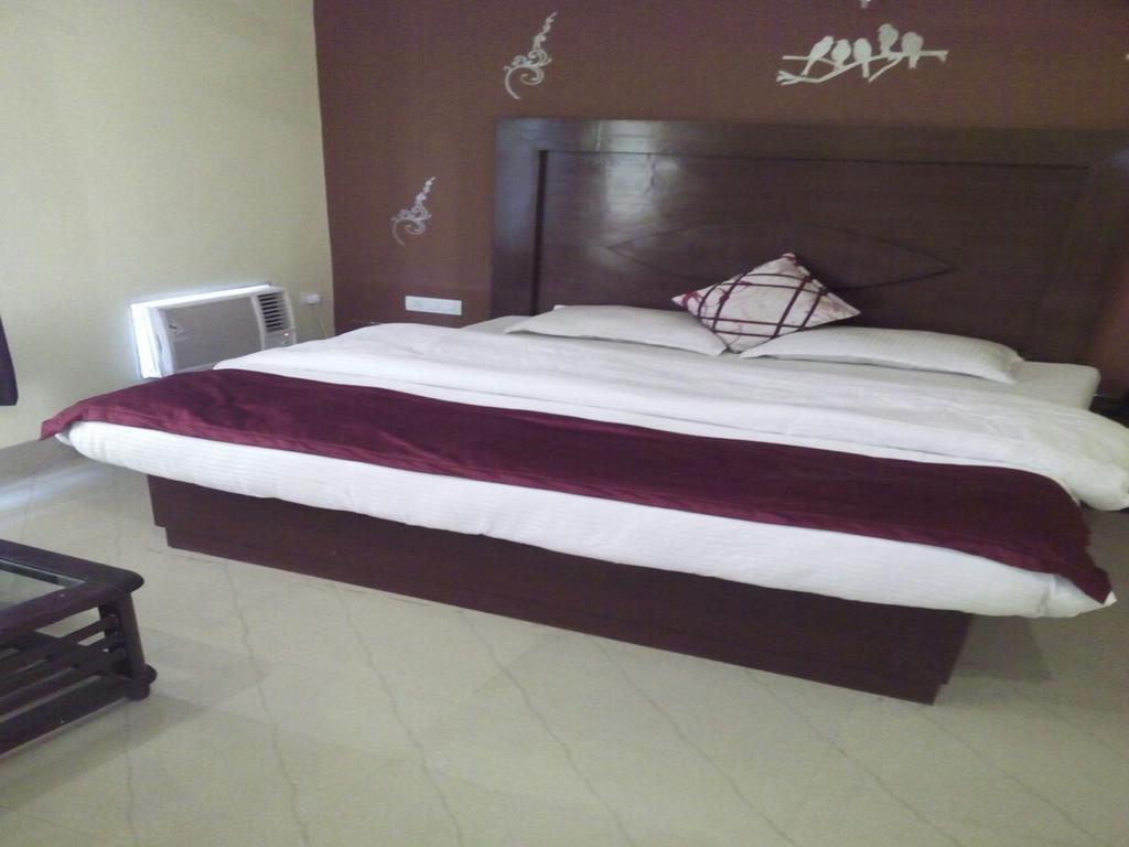 Hotel New Park Plaza Haridwār Εξωτερικό φωτογραφία